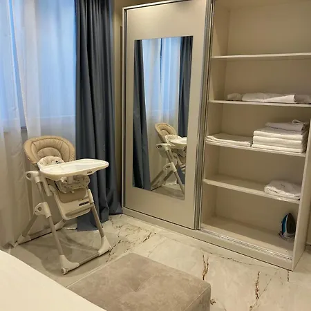Anna Appartement Polisi i Vogel